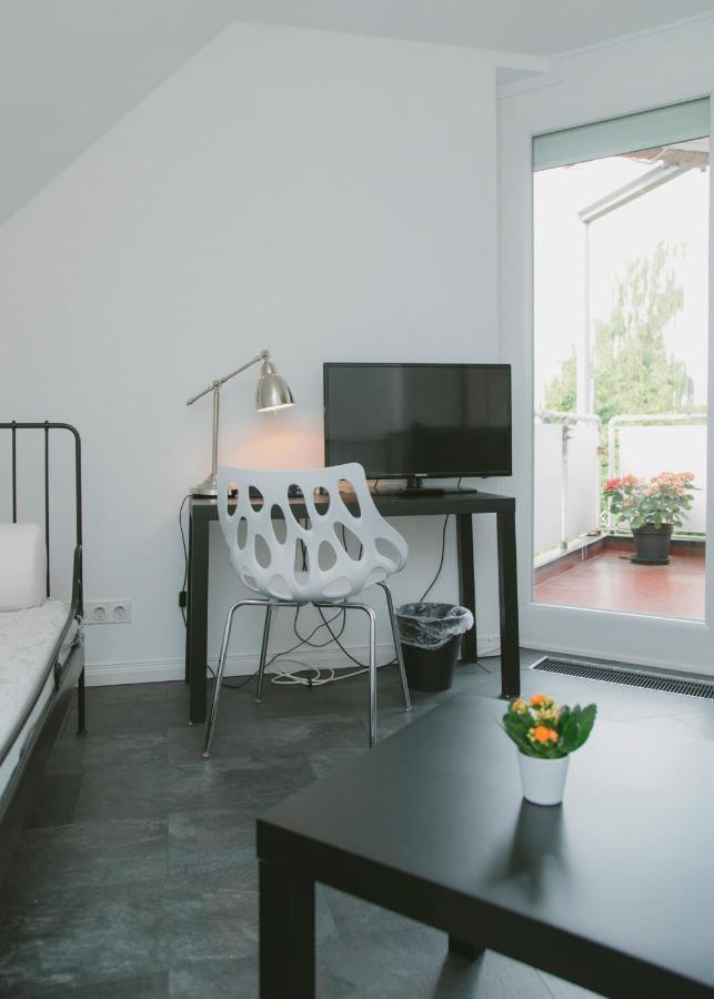 Gaestehaus Vigliarolo Gewerblich Jedes Zimmer Eigenes Bad Gemeinschaftskueche Эльмсхорн Экстерьер фото