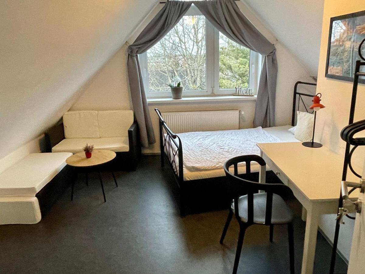 Gaestehaus Vigliarolo Gewerblich Jedes Zimmer Eigenes Bad Gemeinschaftskueche Эльмсхорн Экстерьер фото